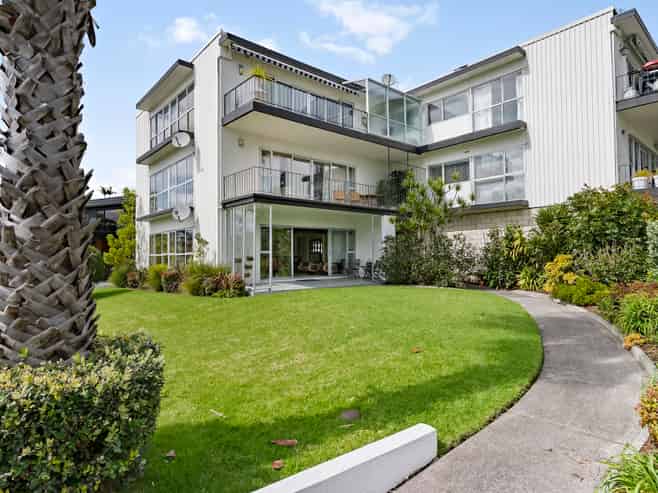 8/1 Watene Crescent, Orakei