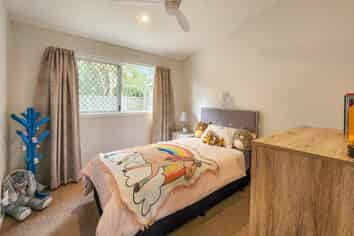 21B Brian Crescent, Stanmore Bay
