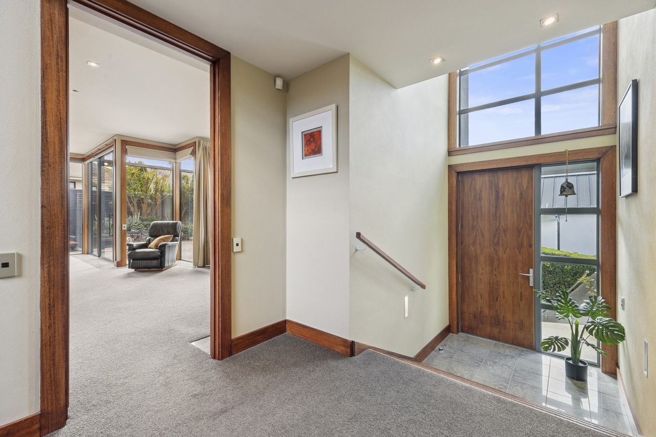 Architectural flair, timeless appeal - View 5