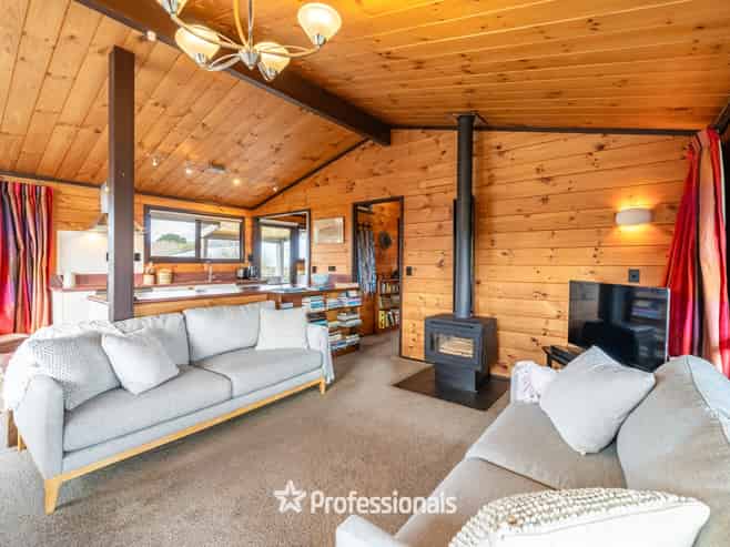 41 Raumati Road, Raumati Beach
