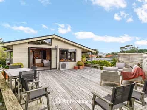 41 Raumati Road, Raumati Beach