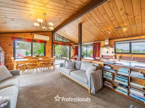 41 Raumati Road, Raumati Beach