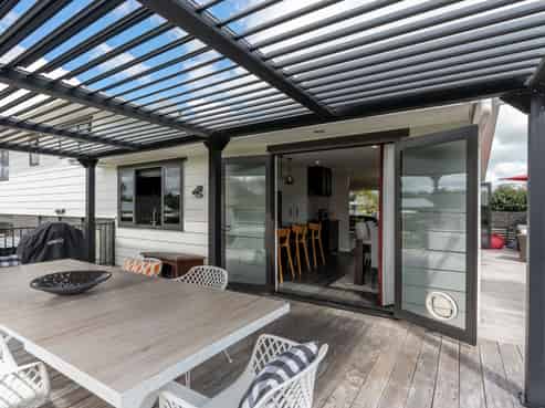 15 Malcolm Street, Martinborough