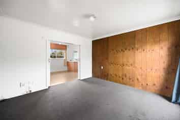 14 Wall Street, Nawton