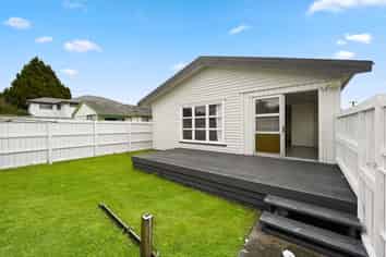14 Wall Street, Nawton