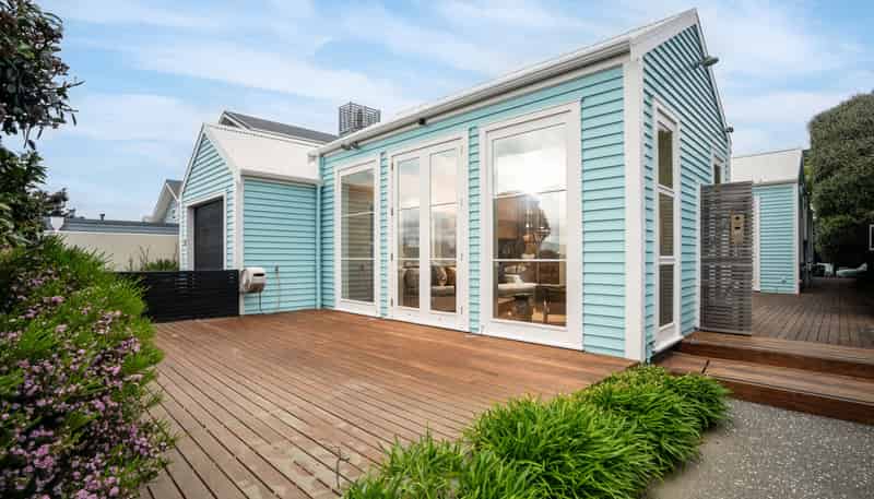 69 Marine Parade, Seatoun
