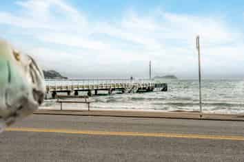 69 Marine Parade, Seatoun