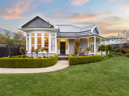 6 Hawkesbury Avenue, Saint Albans