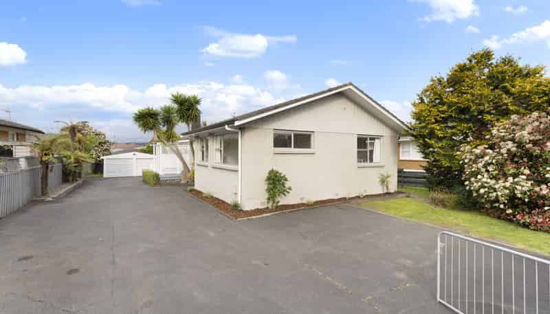 146 Elliot Street, Pahurehure