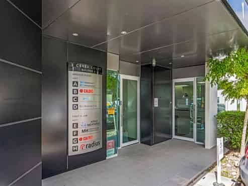 162 sqm Modern Office 