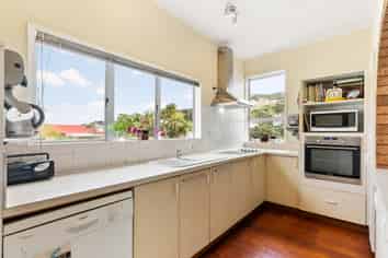 97 The Parade, Island Bay
