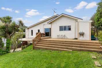 97 The Parade, Island Bay