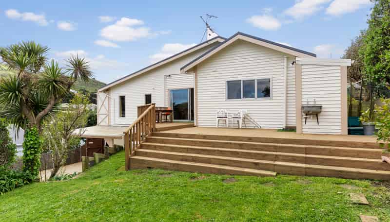 97 The Parade, Island Bay