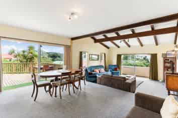 97 The Parade, Island Bay