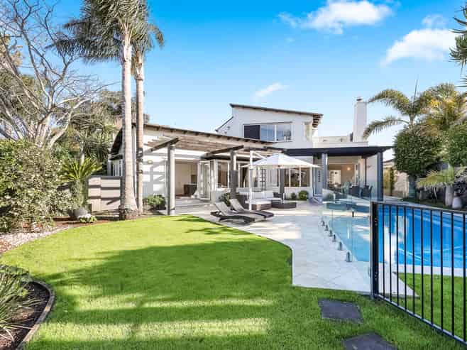 2 Clifton Road, Hauraki