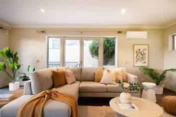 19 Bunker Way, Strathmore Park