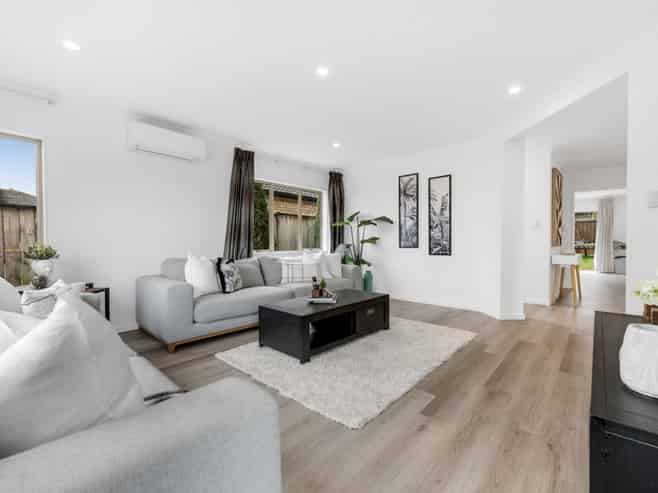 4 Villarosa Lane, Flat Bush