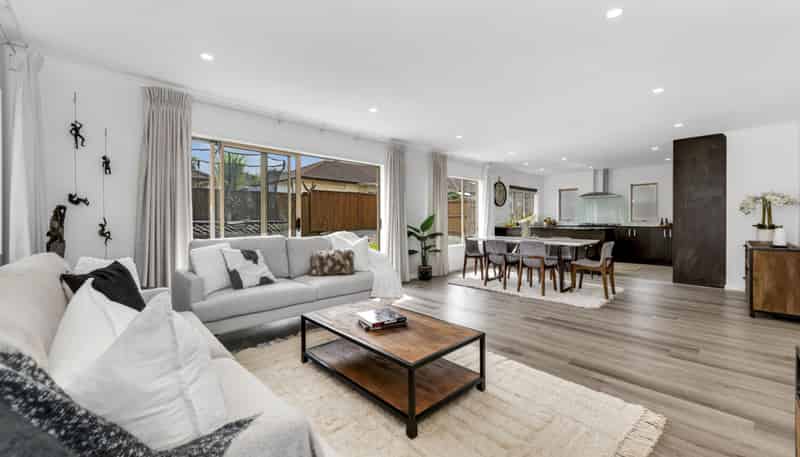 4 Villarosa Lane, Flat Bush