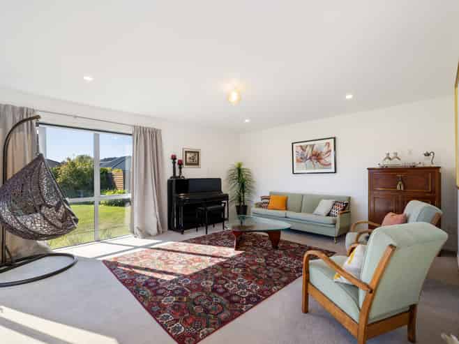 2 Ormandy Court, Amberley