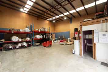 Industrial Warehouse Available For Lease