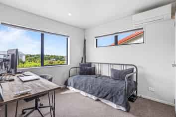 6 Jean Alma Lane, Manurewa