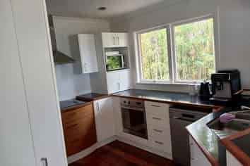 819 Beach Road, Browns Bay