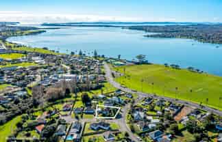 Prime 850m² Corner Development Site Zoned THAB