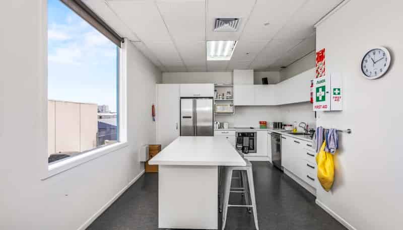 63B  Richard Pearse Drive, Mangere