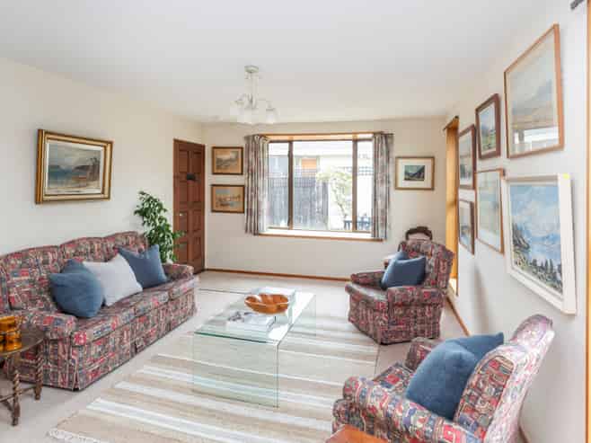 2/10 Broadfell Avenue, Avonhead