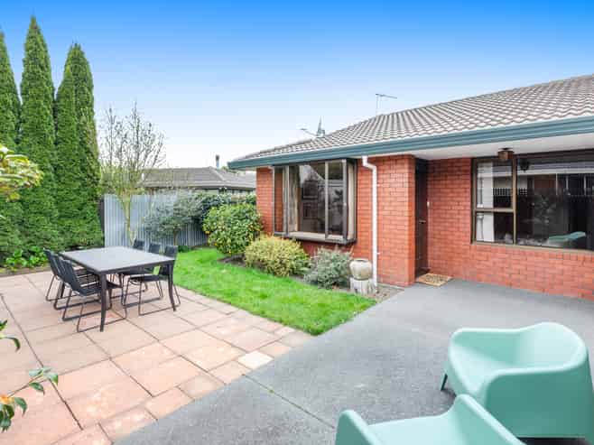 2/10 Broadfell Avenue, Avonhead