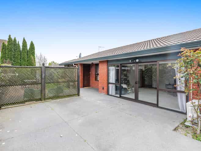 2/10 Broadfell Avenue, Avonhead