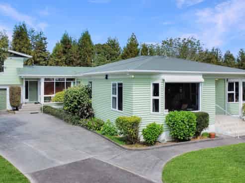 237 Thornton Road, Thornton