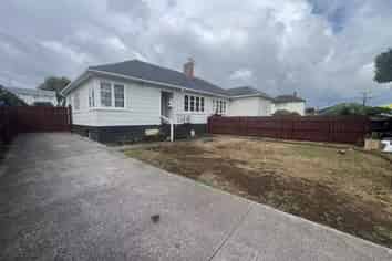 79  Court Crescent, Panmure