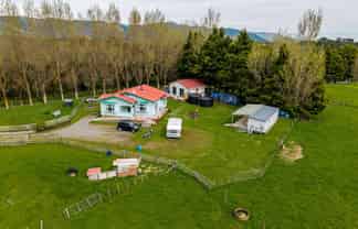 1074 Tennent Drive, Linton