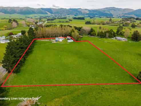 1074 Tennent Drive, Linton