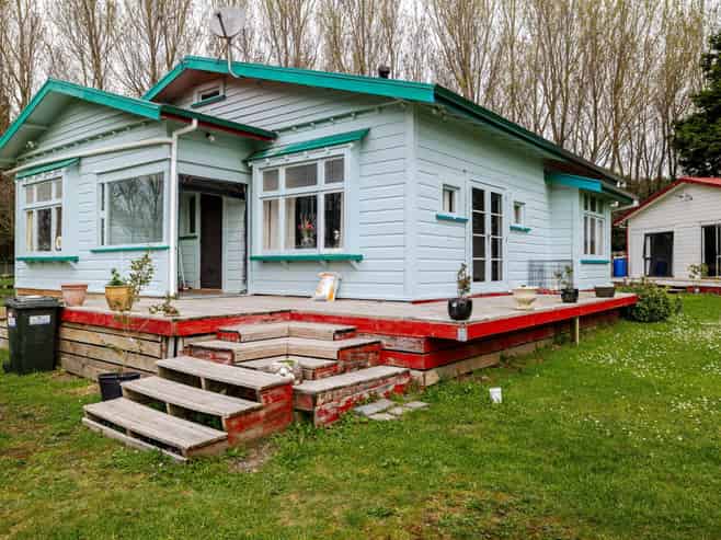 1074 Tennent Drive, Linton