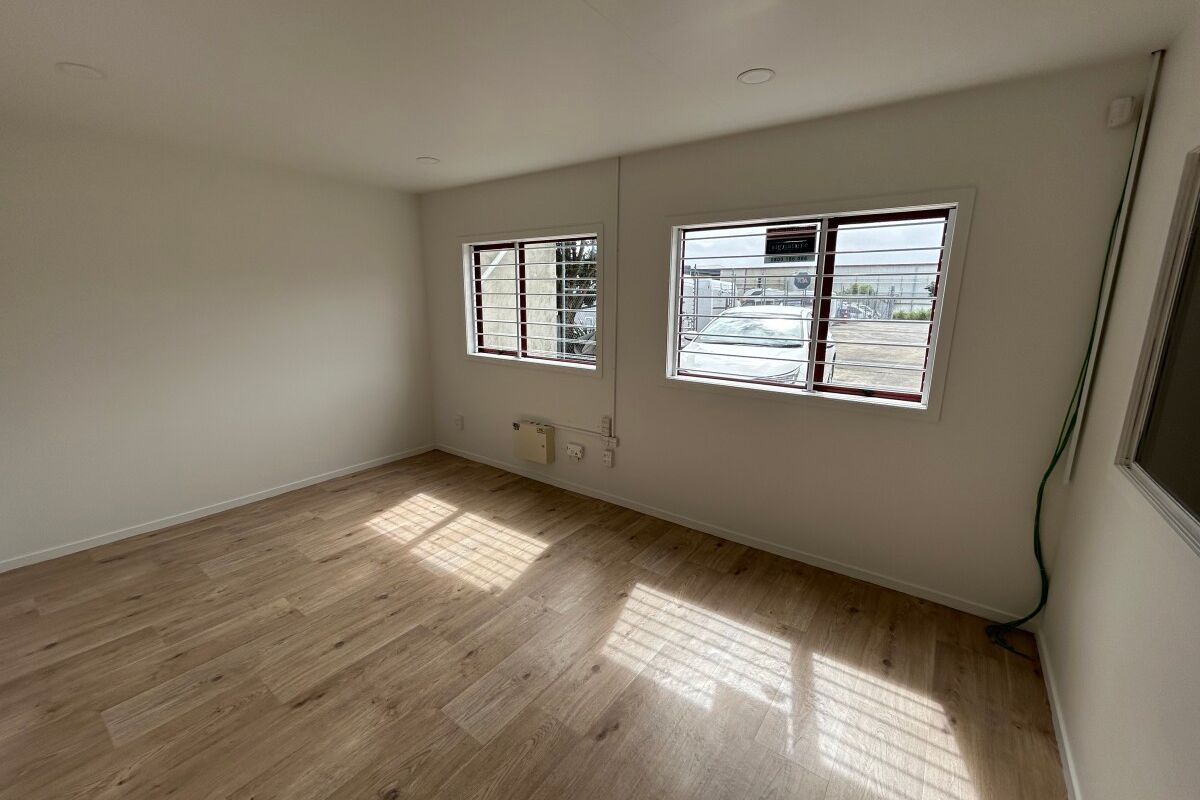 Affordable Warehouse with Generous Yard - Vista 6