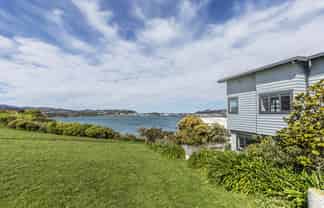 33A Treasure Grove, Hataitai