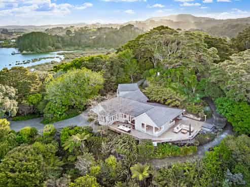 596 Leigh Road, Whangateau