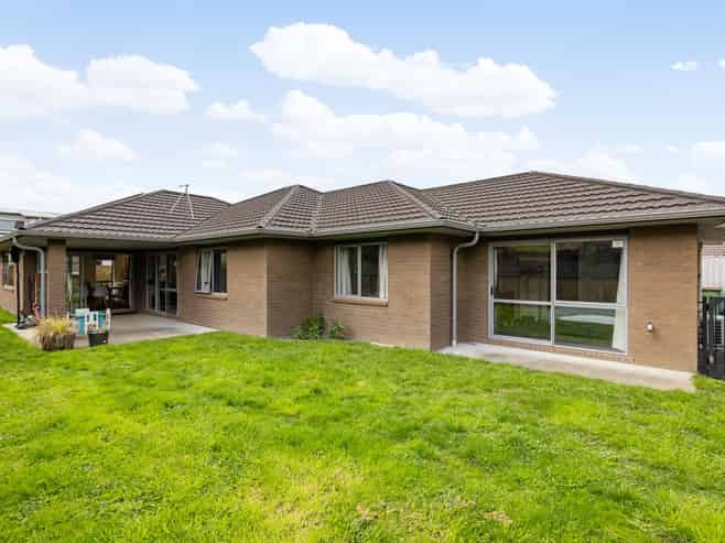 48 Sylvester Crescent, Flagstaff