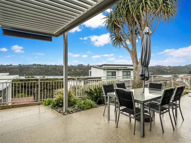 2 Schopolo Place, Albany