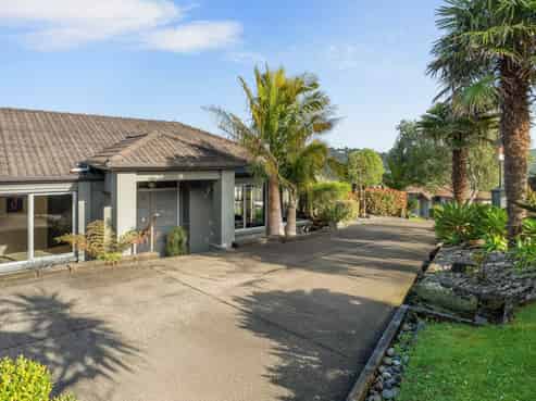 2 Schopolo Place, Albany