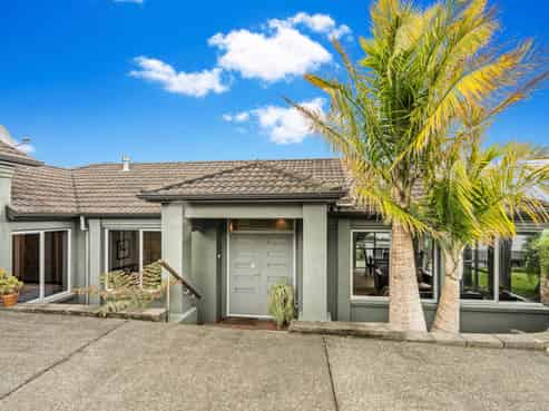 2 Schopolo Place, Albany