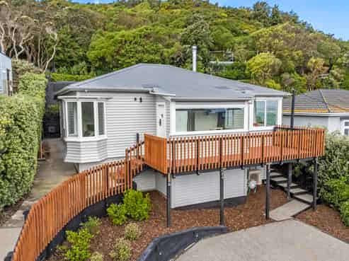 147 Severn Street, Island Bay