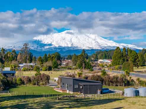 5 Hutiwai Road, Ohakune