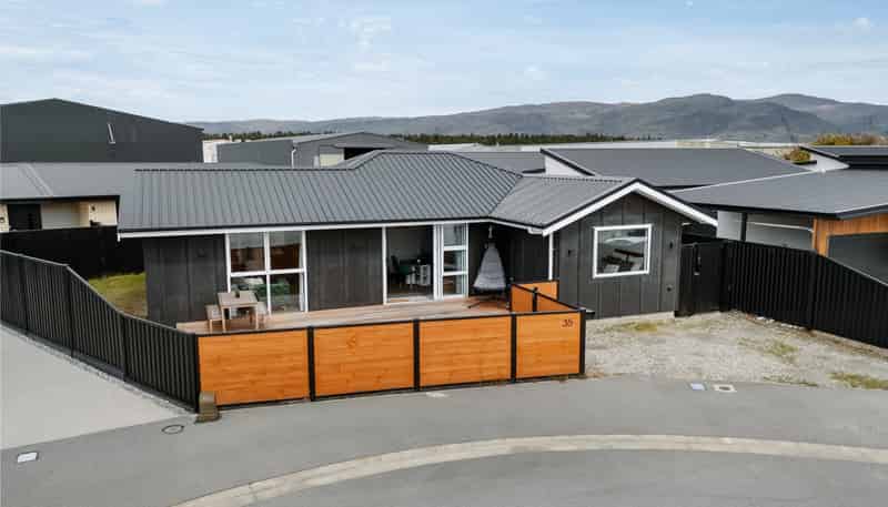 35 Smitham Drive, Cromwell