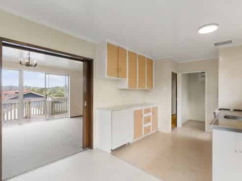 51 Easton Park Parade, Glenfield