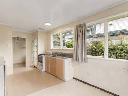 51 Easton Park Parade, Glenfield