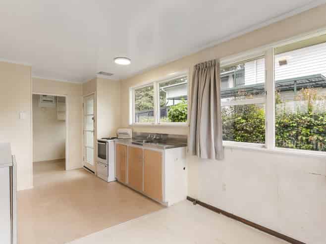 51 Easton Park Parade, Glenfield