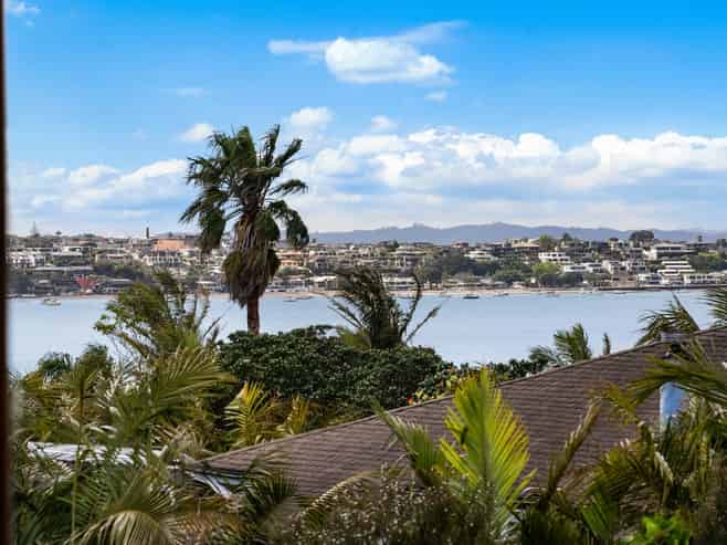 283 Riddell Road, Glendowie